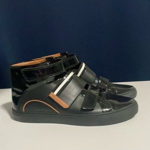 Switzerland Bally: Size 13/ Color:black, brown, and white